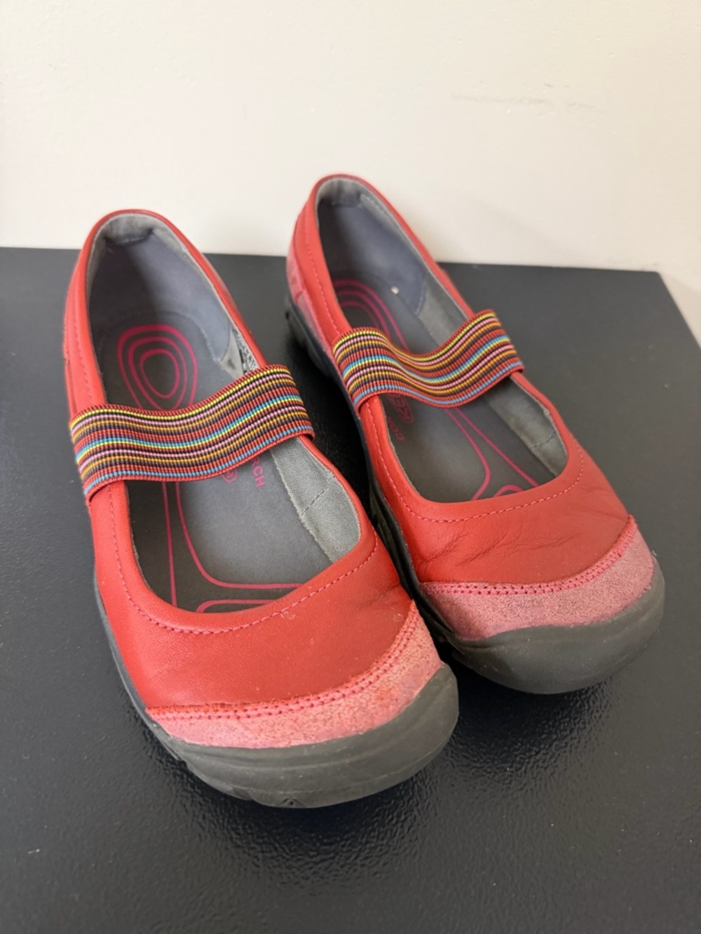 Keen Women's Red Slip-On Sneakers with Multi-Color Elastic Strap - Picture 2 of 5